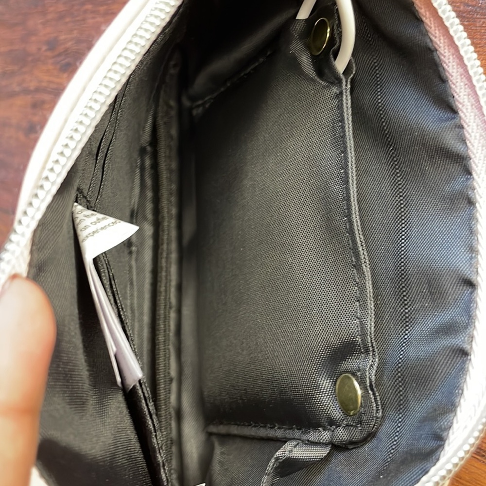 Charging Wallet - Picture 8 of 8